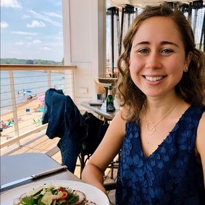 Meet your Posher, Gabriella